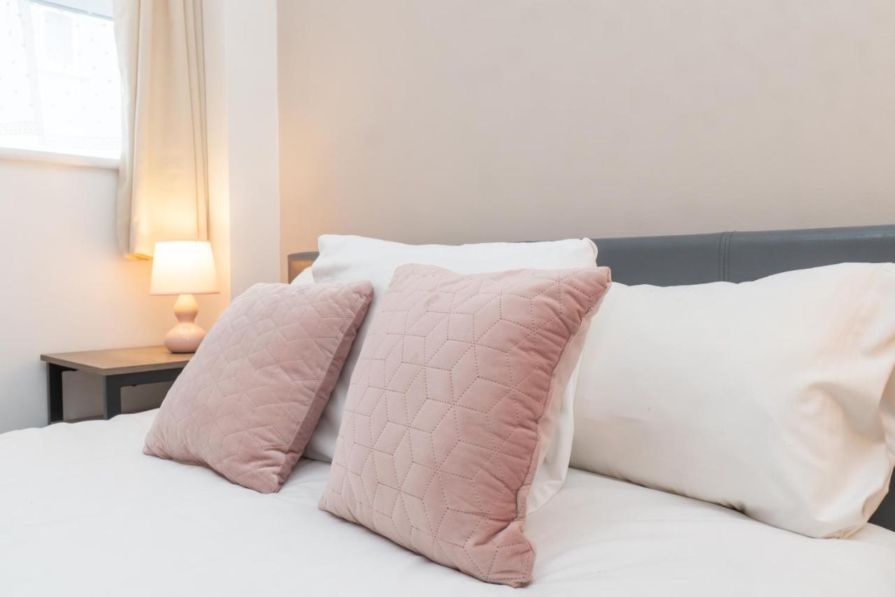 Spacious 2 Bed Southville Flat Near Harbourside Μπρίστολ Εξωτερικό φωτογραφία